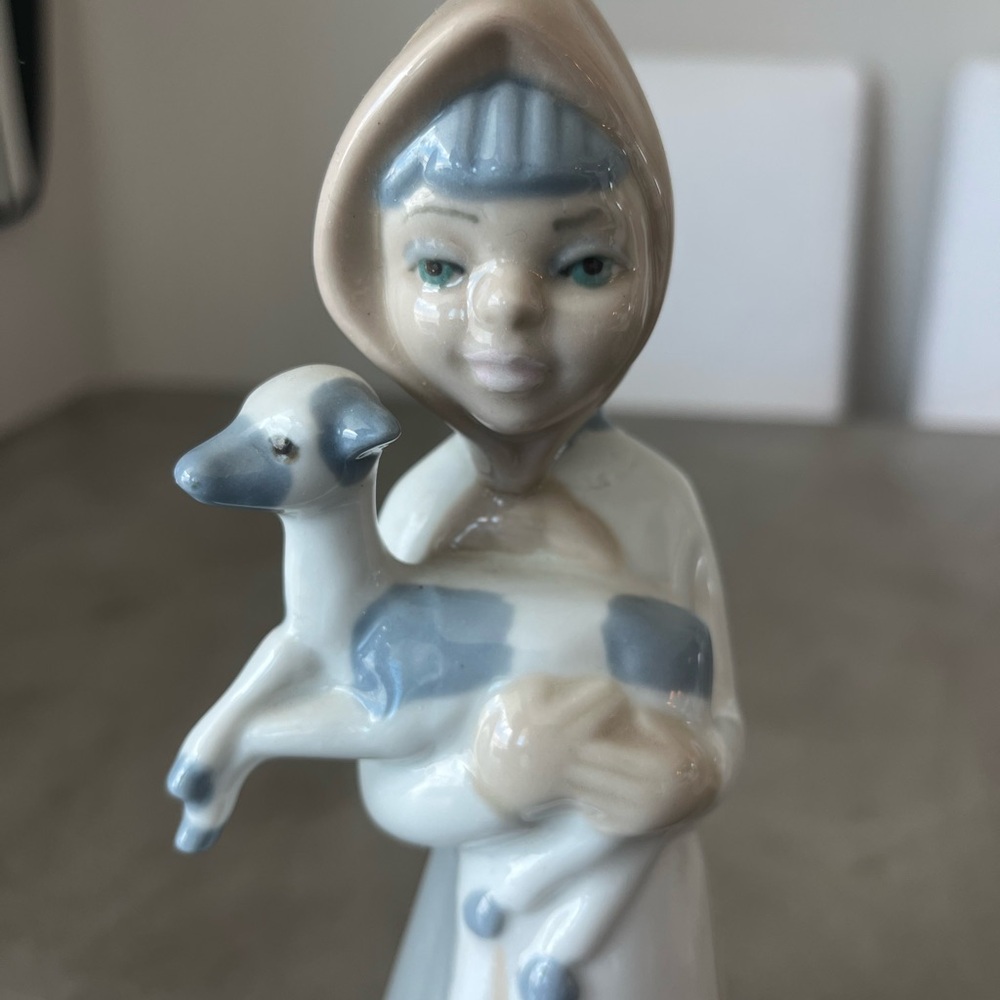 Adades ceramic statue lady with a sheep
